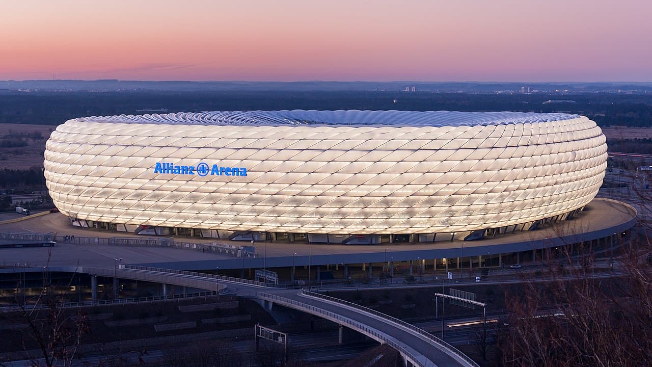 Bayern Munich vs PSG bán kết UCL: kinh nghiệm knockout đối đầu sức trẻ