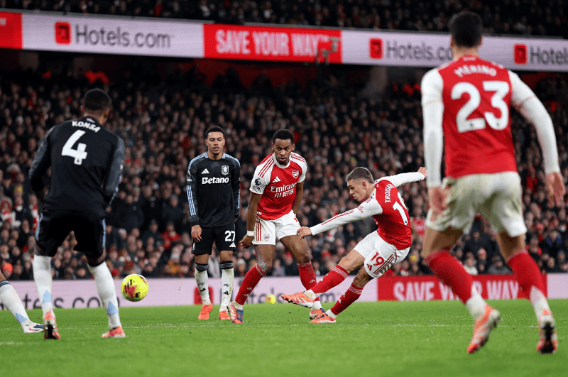 Ba lý do khiến Arsenal hụt bước trên sân Gtech